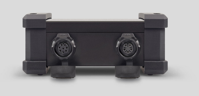De TTSL® SB-XIO heeft een 5-polige en een 8-polige contrastekkeraansluiting met snelkoppeling